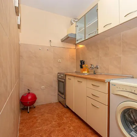 In Complex Elit 4 Slantchev Briag