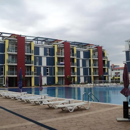 Studios In Complex Elit 4 Apartment *