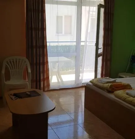 Apartment Elit 4 *