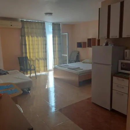 Elit 4 Apartments * סאני ביץ'