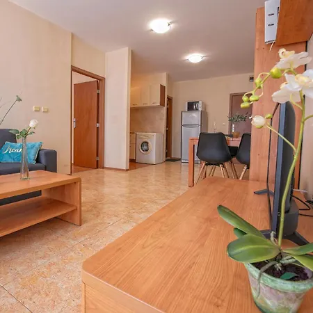Elit 4 Apartment