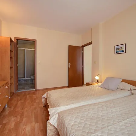 Apartamento In Complex Elit 4