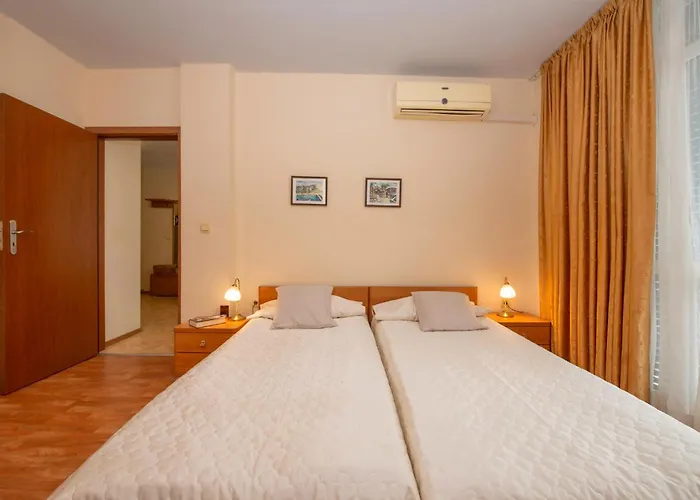 Apartamento In Complex Elit 4